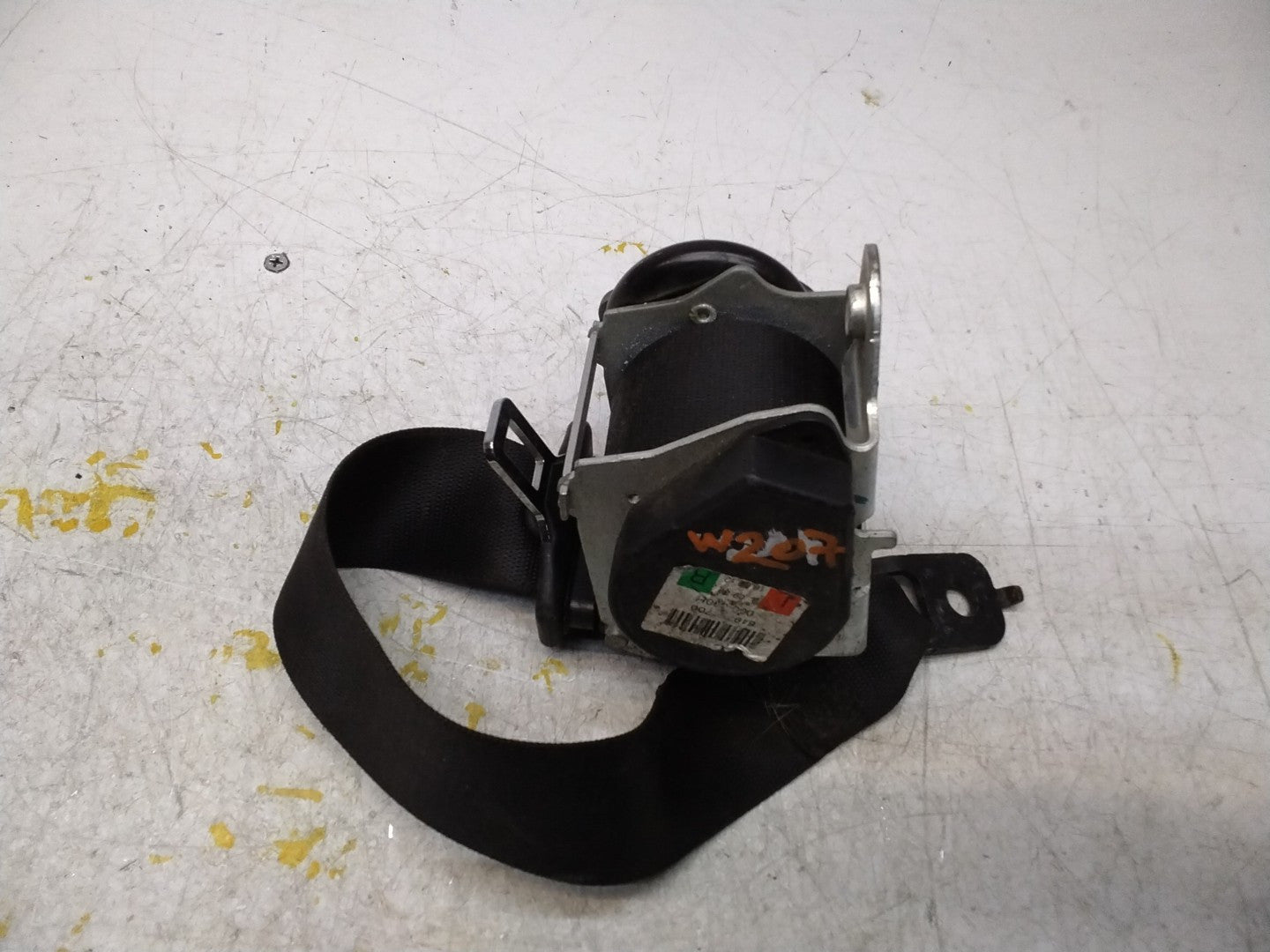 MERCEDES E CLASS SEAT BELT REAR RIGHT AND LEFT A2078602385 C207 FMS451 NSR OSR