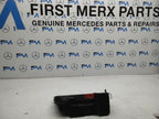 MERCEDES BENZ  B-CLASS  W246 FUSE RELAY JUNCTION BOX LID A2465400182  FMF157