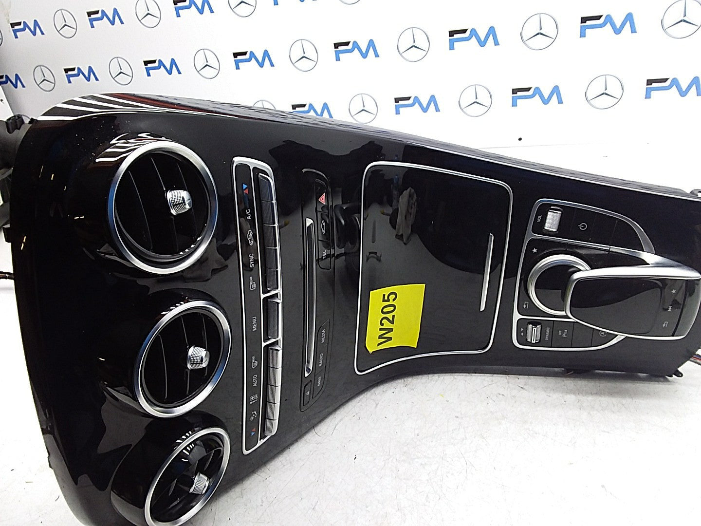 2014 ONWARDS MERCEDES C-CLASS W205 CENTRE  CONSOLE  A2055402324 FMK19