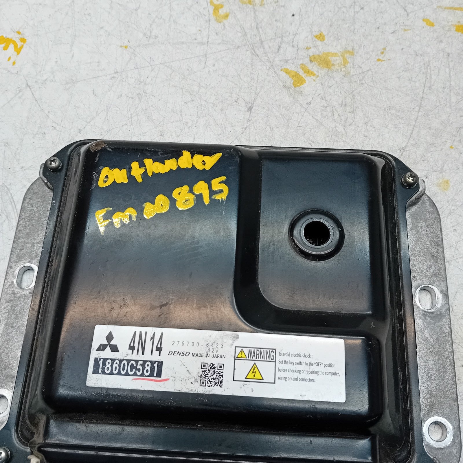 MITSUBISHI OUTLANDER   ENGINE  ECU CONTROL MODULE 1860C581 FM00895
