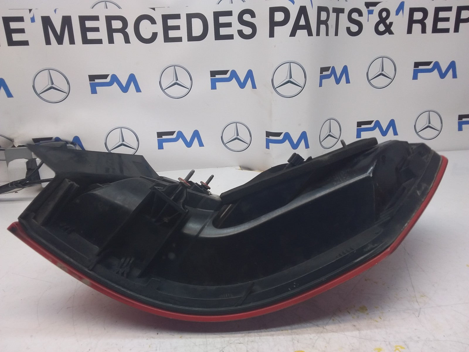 MERCEDES E-CLASS W212 REAR PASSENGER N/S TAIL LIGHT A2129060558 2012 FMT82