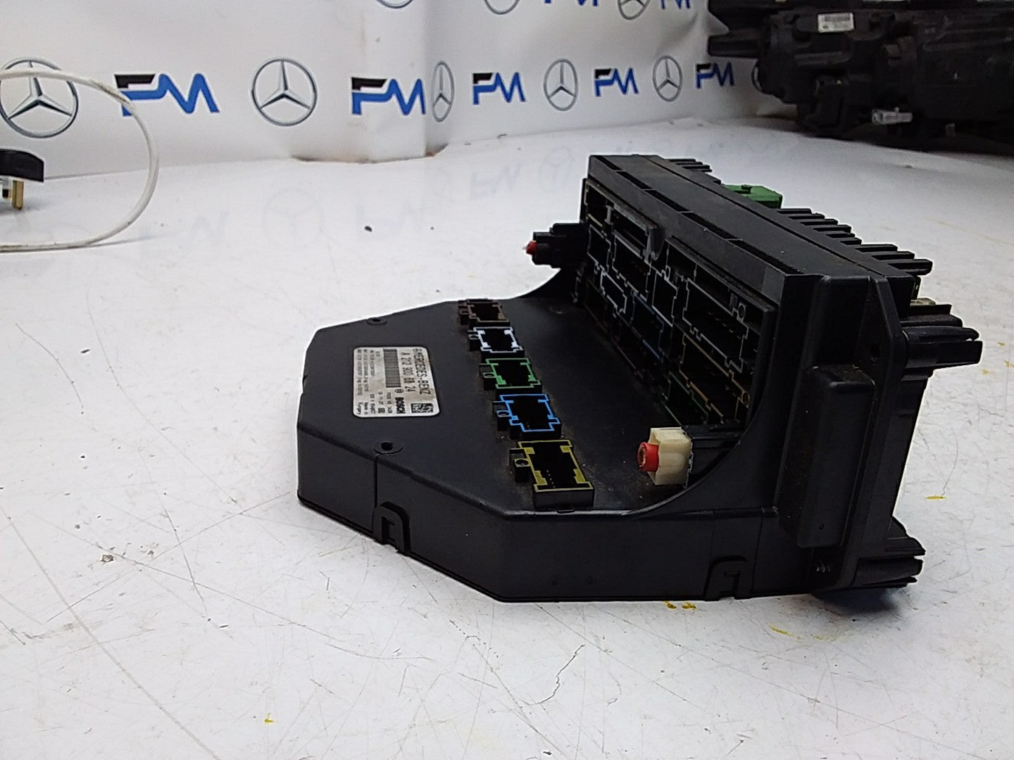 Mercedes E-CLASS W212 Fuse  Box RELAY A2129006824 FMF97