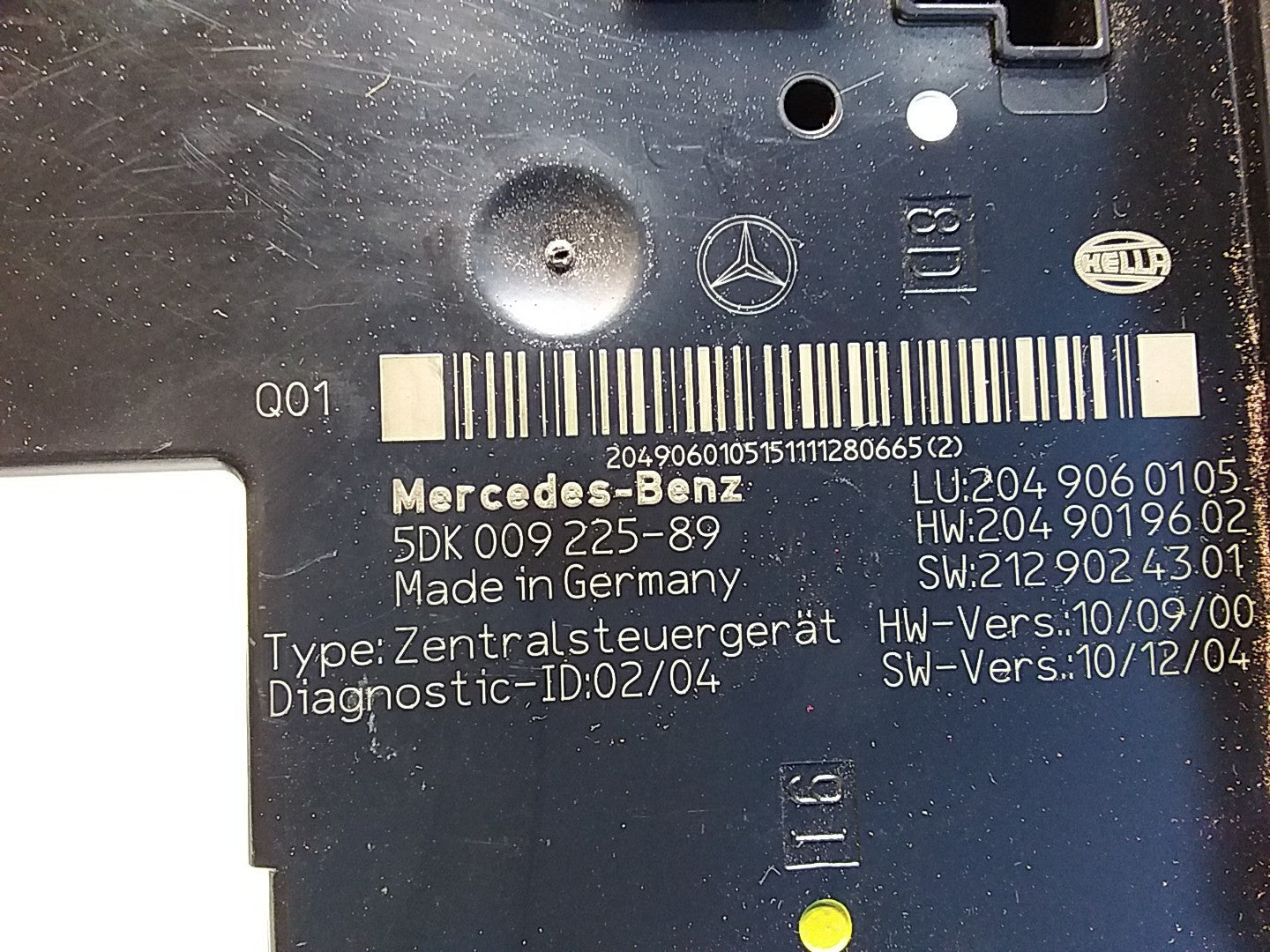 MERCEDES C-CLASS W204  FUSE  BOX RELAY A2049060105 FMF103