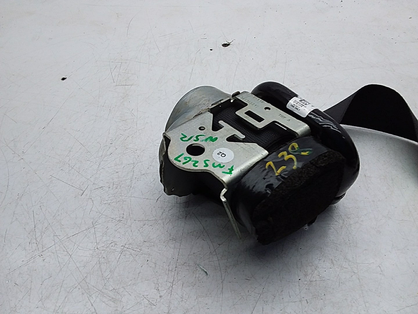 MERCEDES E-CLASS W238 SEAT BELT REAR LEFT PASSENGER SIDE A2388603500 FMS267 NSR