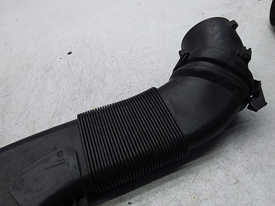 MERCEDES BENZ C-CLASS W205 AIR INTAKE TUBE A6510903242 FMI50 (DAMAGED)