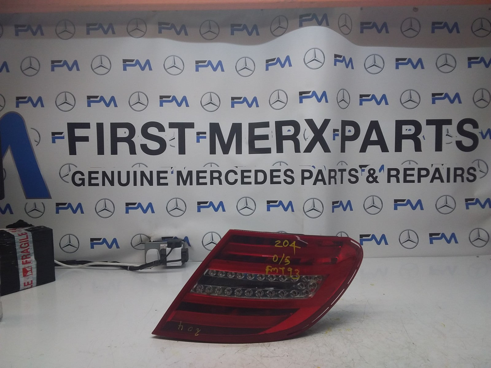 MERCEDES  C-CLASS W204 2011 REAR PASSENGER N/S TAIL LIGHT A2048205464 FMT92