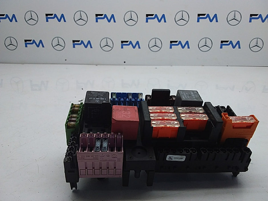 MERCEDES E-CLASS W213 2016 ONWARDS  FUSE RELAY BOX A2139068801  FMF58