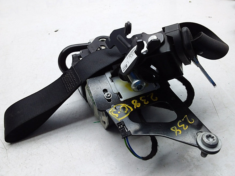 MERCEDES E-CLASS W238 SEAT BELT FRONT RIGHT DRIVER SIDE A2388602900 FMS246 OSF