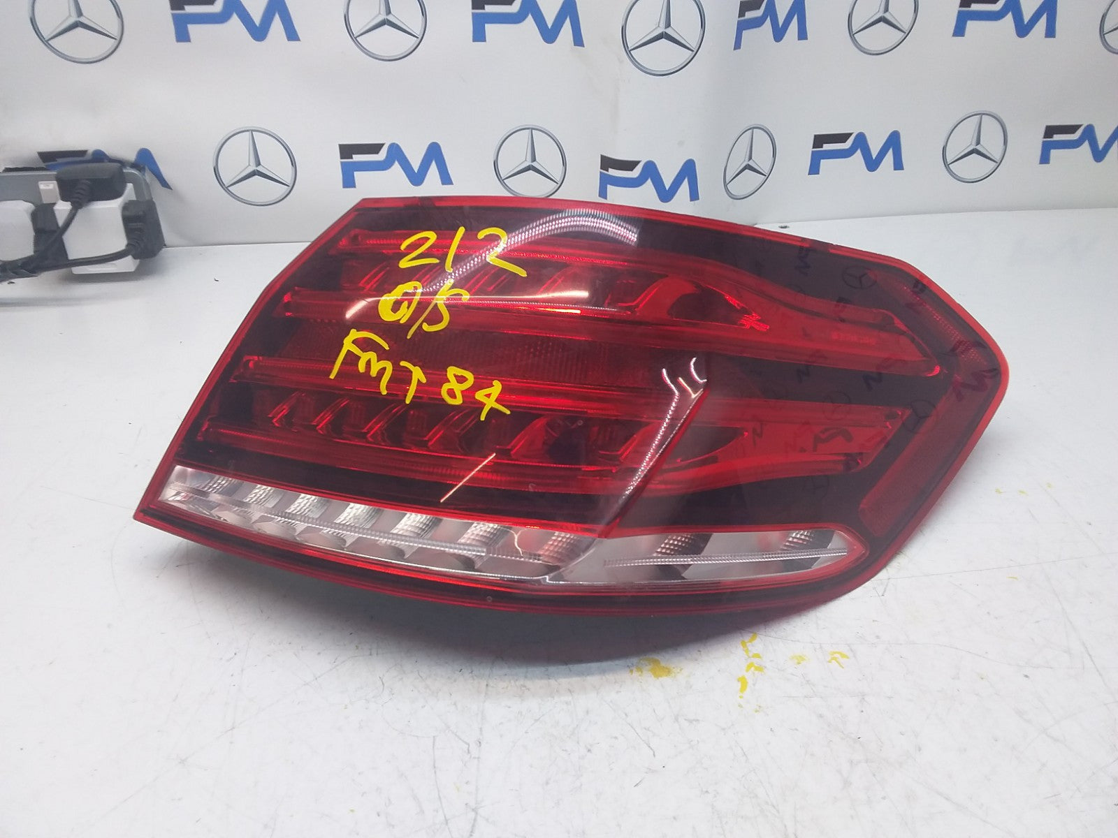 MERCEDES E-CLASS W212 REAR DRIVER O/S TAIL LIGHT A2129060803 2014 FMT84