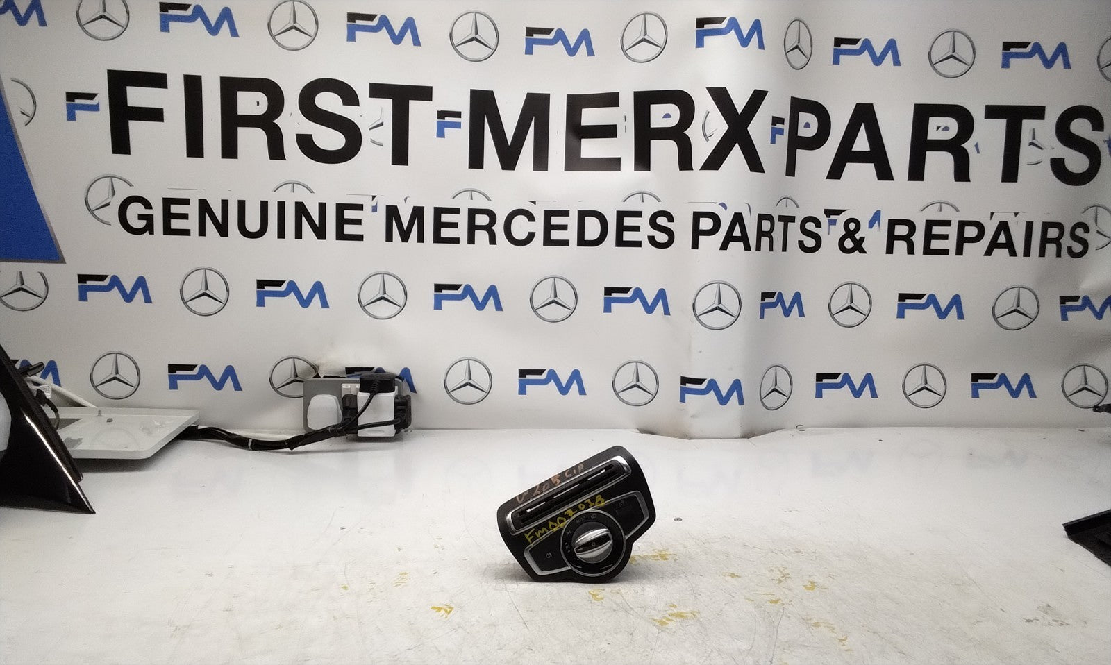 MERCEDES C-CLASS W205 HEADLIGHT CONTROL SWITCH 2014-2020 A2059057007 FM001018