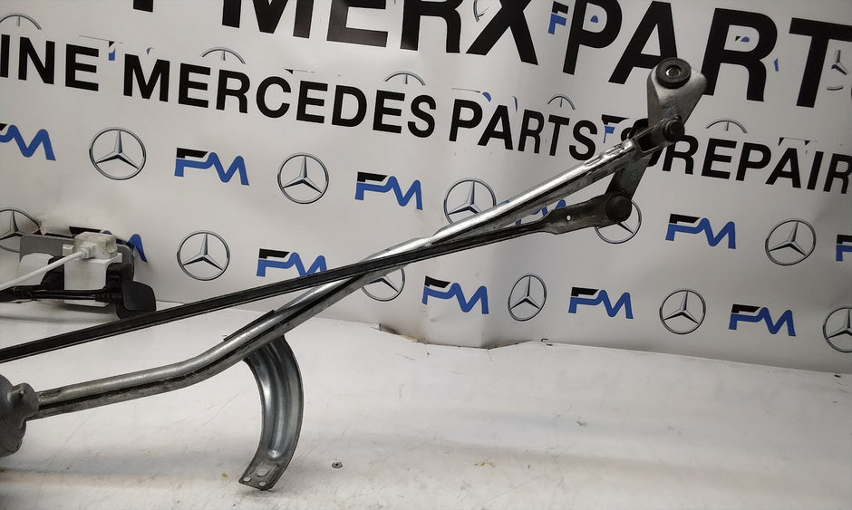 MERCEDES-BENZ C CLASS W205 FRONT WIPER MOTOR WITH LINKAGE A2059600940 FM00750