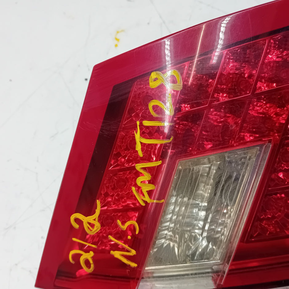 MERCEDES E-CLASS W212 PASSENGER SIDE NS REAR TAIL LIGHT A2129060358 2011 FMT128