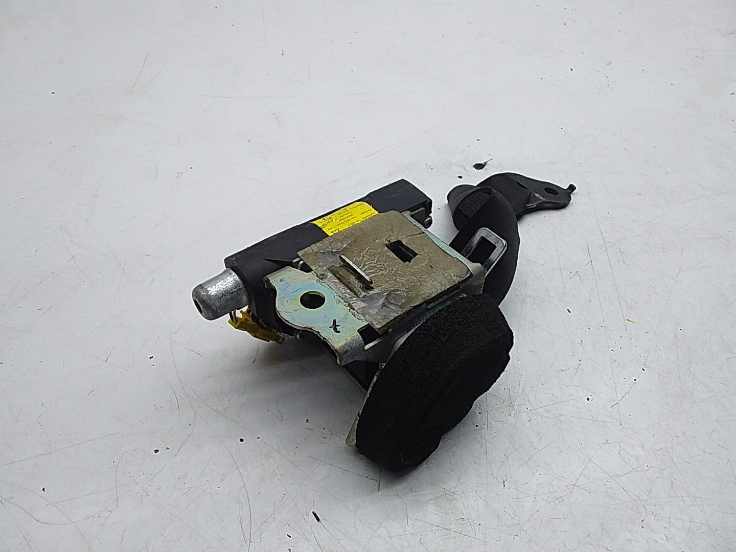 MERCEDES C-CLASS W204 SEAT BELT REAR  LEFT PASSENGER SIDE A2048600385 FMS205 NSR