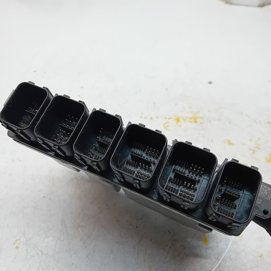 MERCEDES E-CLASS W213 ENGINE  ECU CONTROL MODULE A6549003200 FM001078