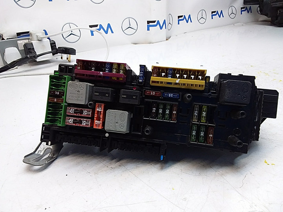 Mercedes E-CLASS W212 Fuse Box RELAY  A2129009622 FMF107
