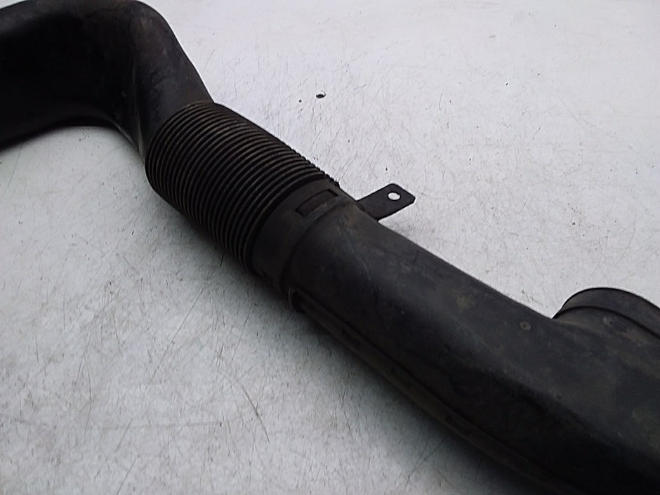 MERCEDES-BENZ E-CLASS A212 AIR INTAKE TUBE A6510903437 FMI02