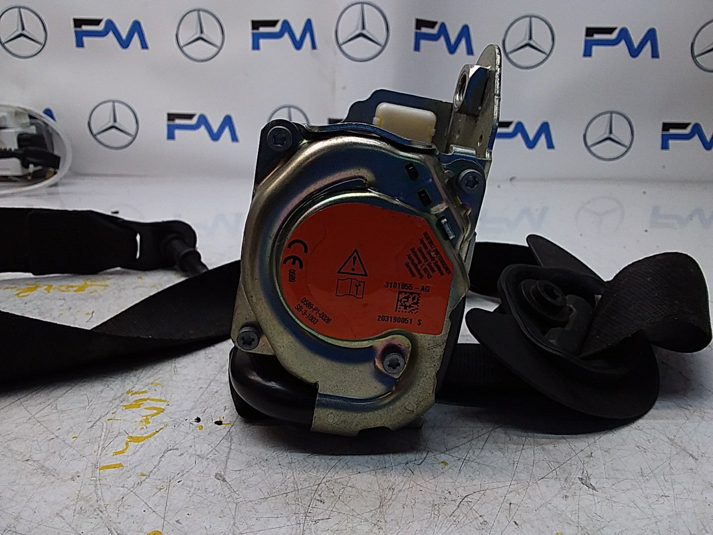 MERCEDES A CLASS  FRONT LEFT SEAT BELT WITH PRETENSIONER A1778600700 FMS51 NSF