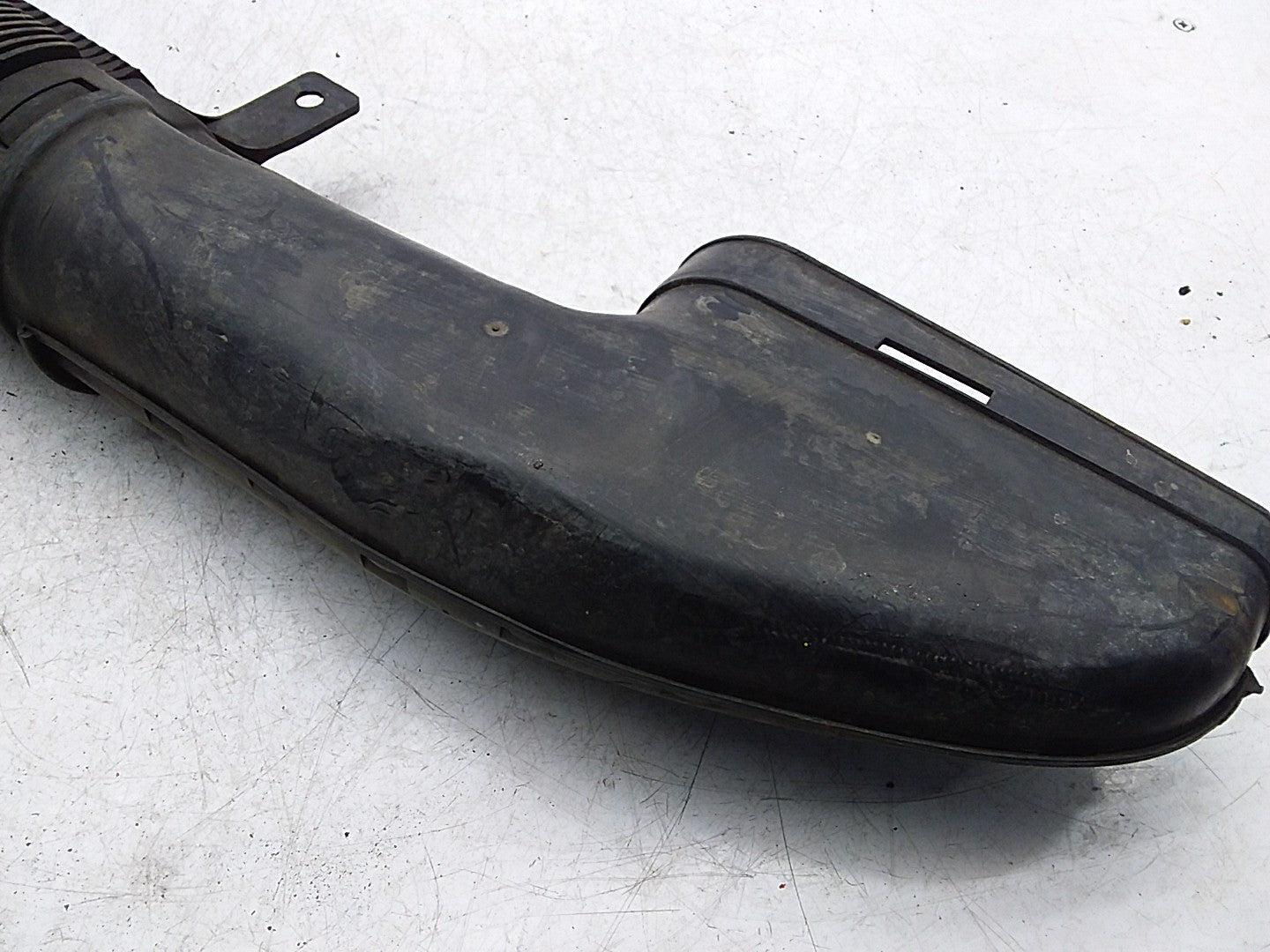 MERCEDES-BENZ E-CLASS A212 AIR INTAKE TUBE A6510903437 FMI02