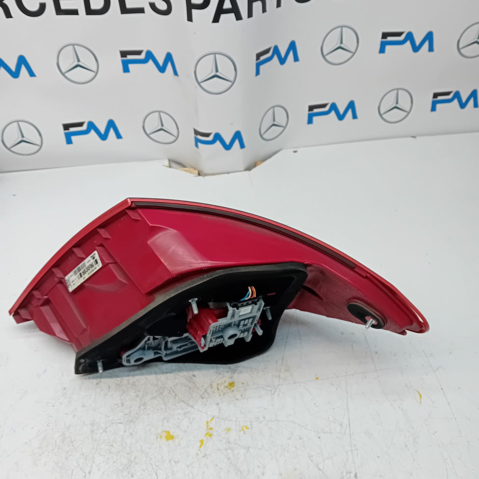 MERCEDES C-CLASS W204 PASSENGER SIDE NS REAR TAIL LIGHT A2048205464 2012 FMT122