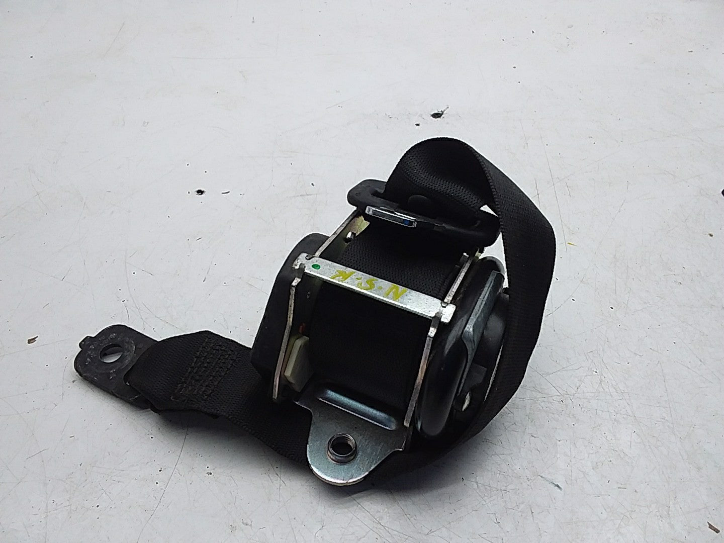 MERCEDES E-CLASS W207 SEAT BELT REAR  LEFT PASSENGER SIDE A2078603985 FMS208 NSR