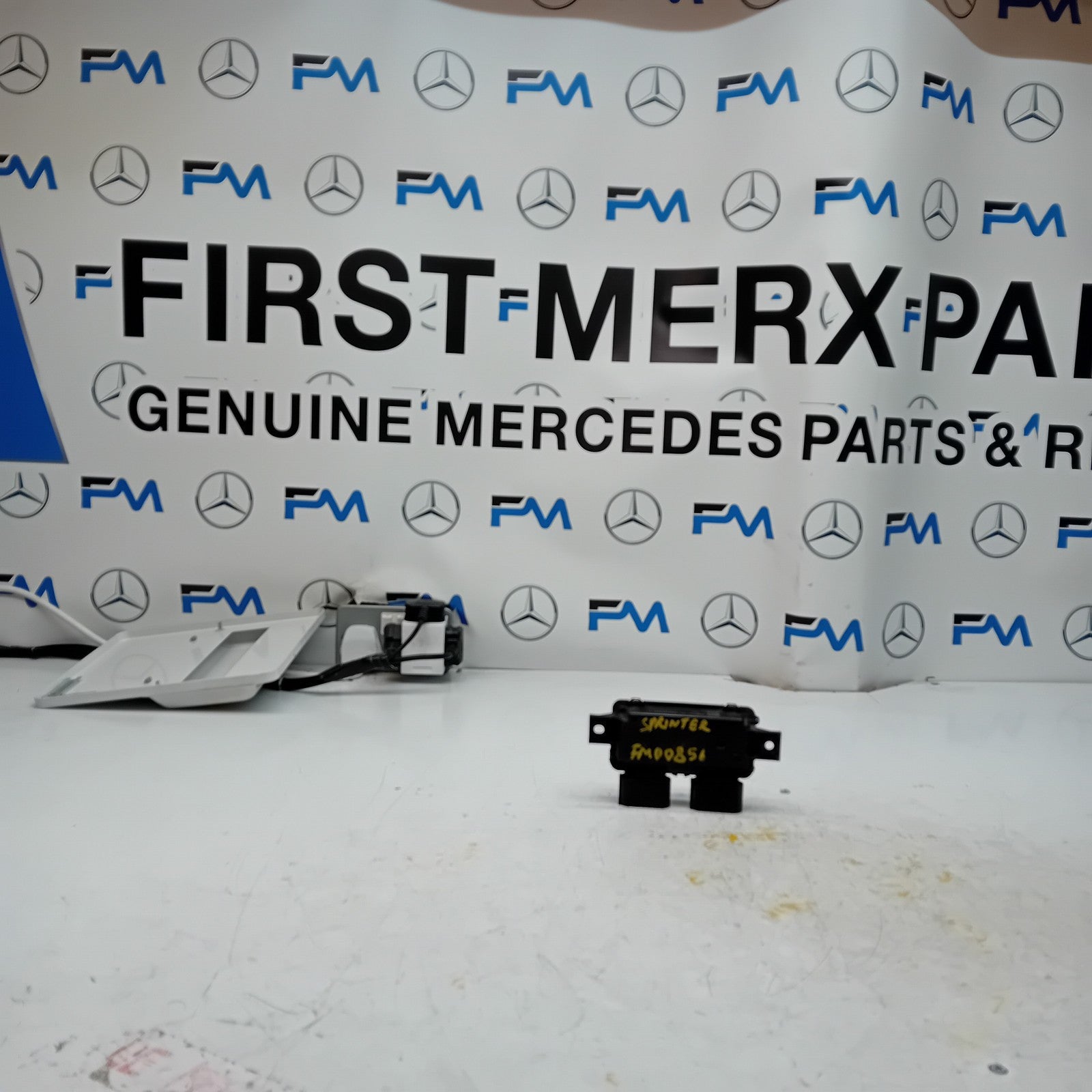 MERCEDES SPRINTER W906 FUEL PUMP CONTROL MODULE A0009008214 FM00856