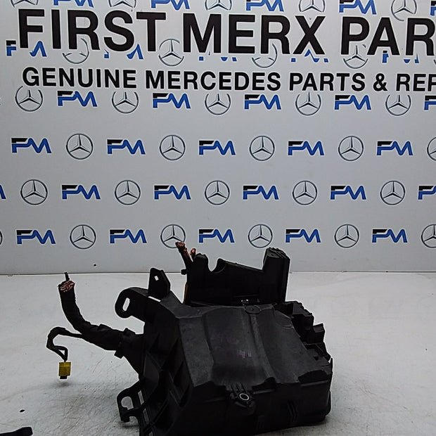 Mercedes B-CLASS  W246 Fuse Relay Junction Box  FMF147 A2469980601