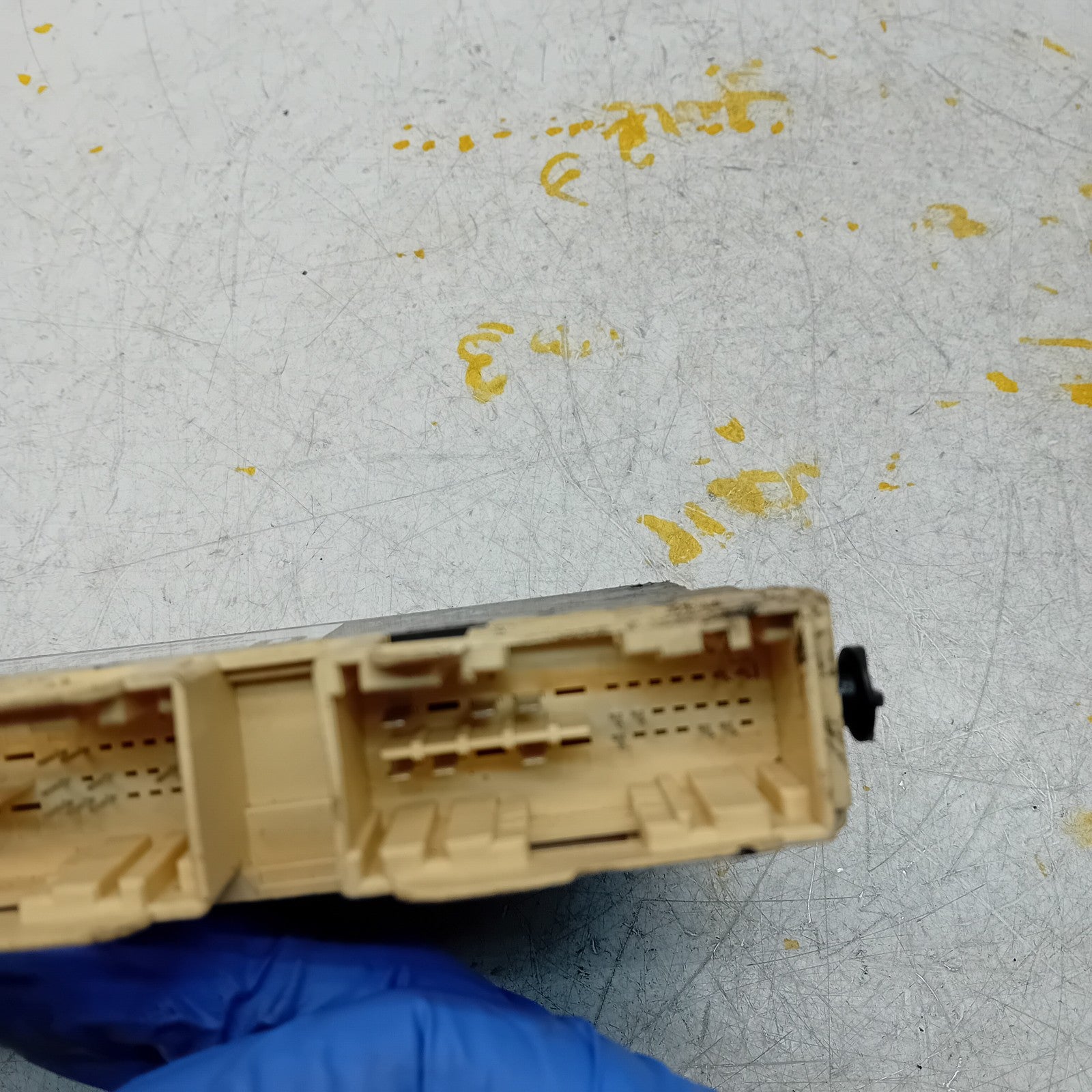MERCEDES GLS CLASS W166FRONT RIGHT SEAT CONTROL MODULE A1669008506 FM00853