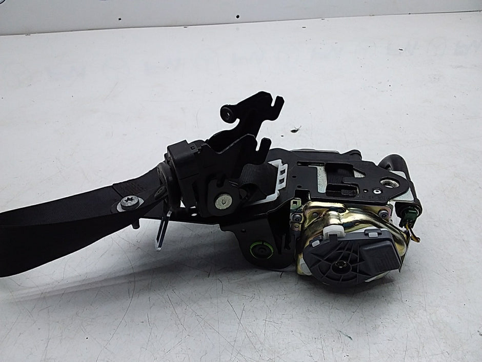 MERCEDES E-CLASS W238 SEAT BELT FRONT RIGHT DRIVER SIDE A2388602900 FMS250 OSF