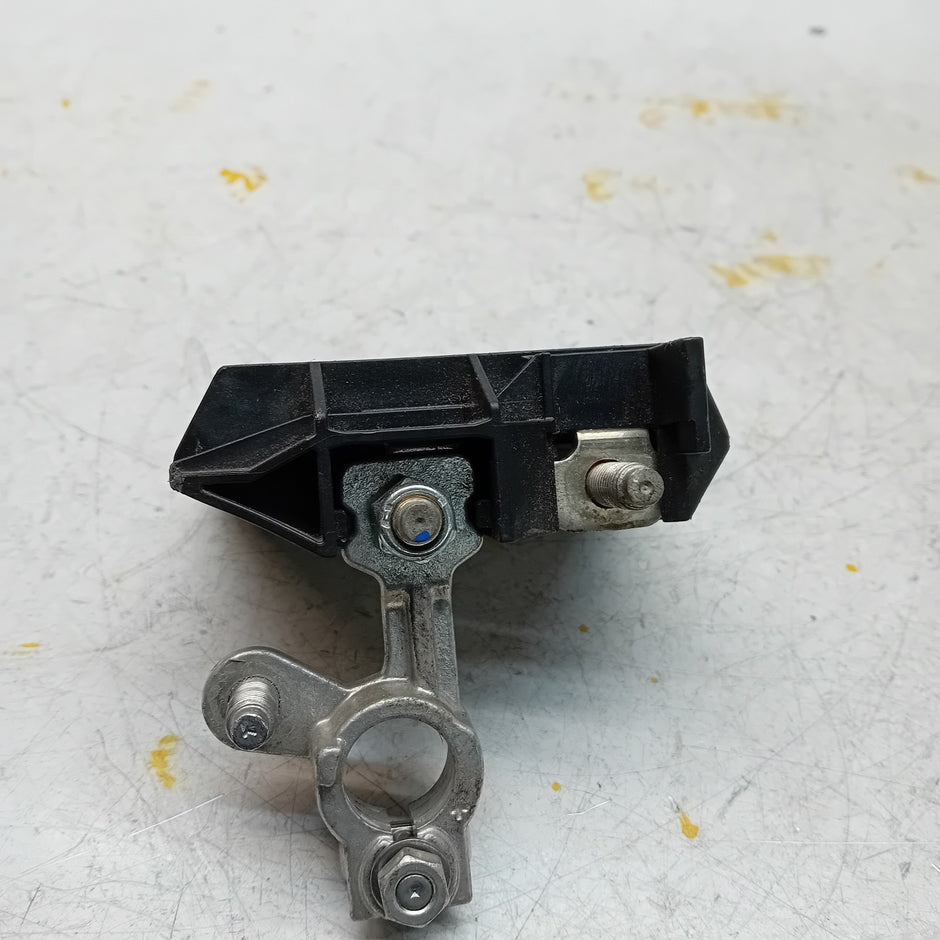 MERCEDES  C E CLASS W205 W213 NEGATIVE BATTERY CLAM TERMINAL A0009061505 FM00978