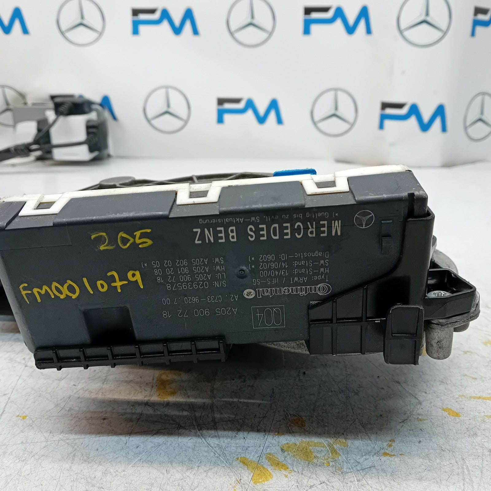 Mercedes C-CLASS W205 TAILGATE BOOT LIFT MOTOR FM00596 A2059007218 FM001079