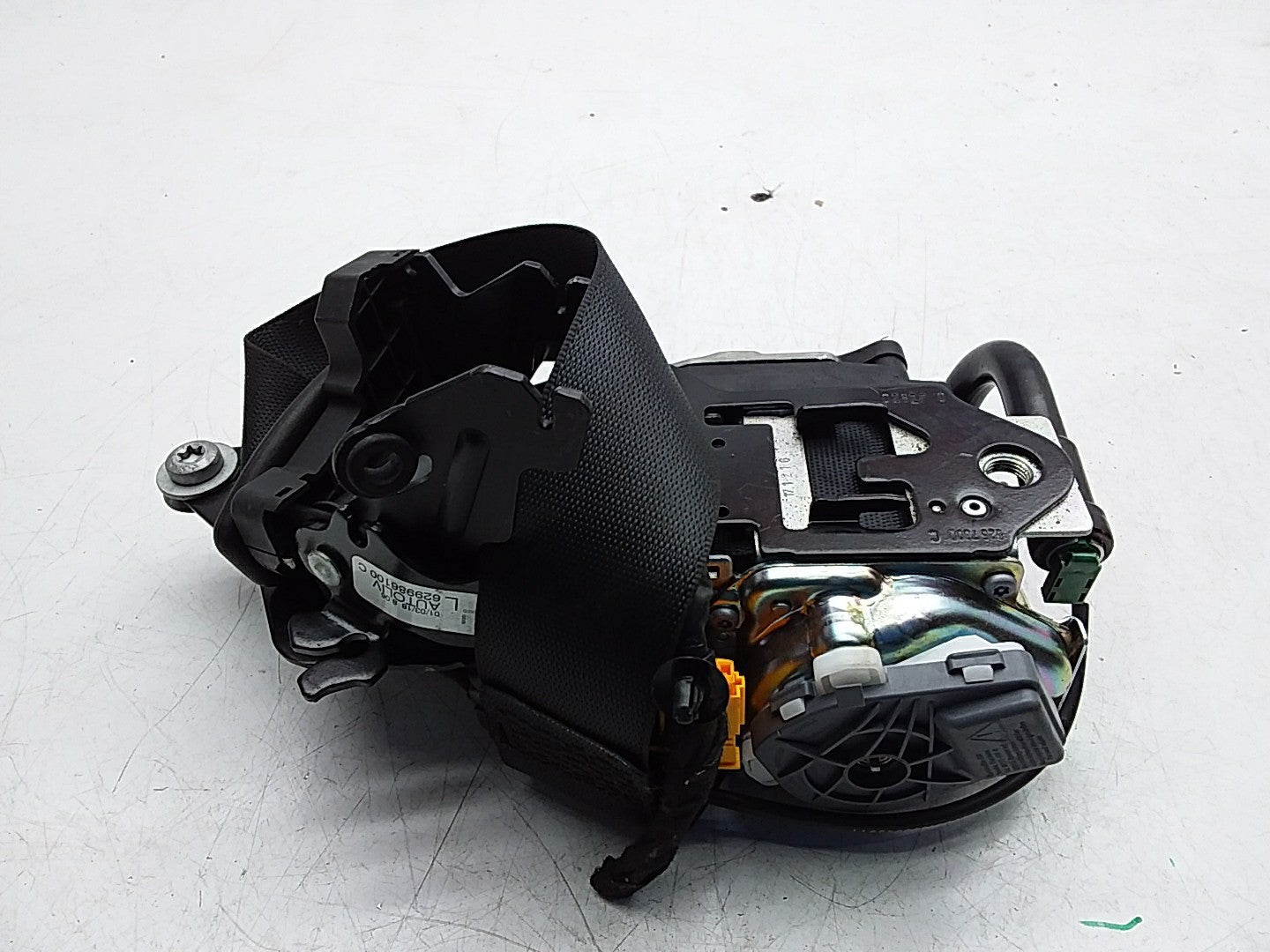 MERCEDES E-CLASS W238 SEAT BELT FRONT LEFT PASSENGER SIDE A2388602800 FMS261 NSF