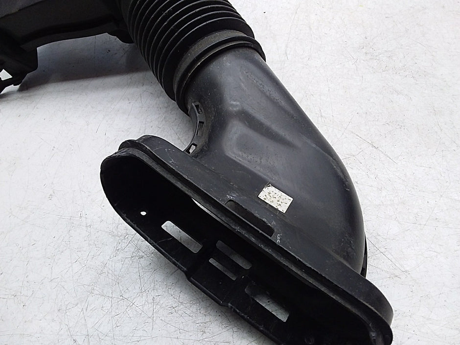 MERCEDES BENZ E-CLASS W213 AIR INTAKE TUBE A6540040097 FMI45 (DAMAGED)