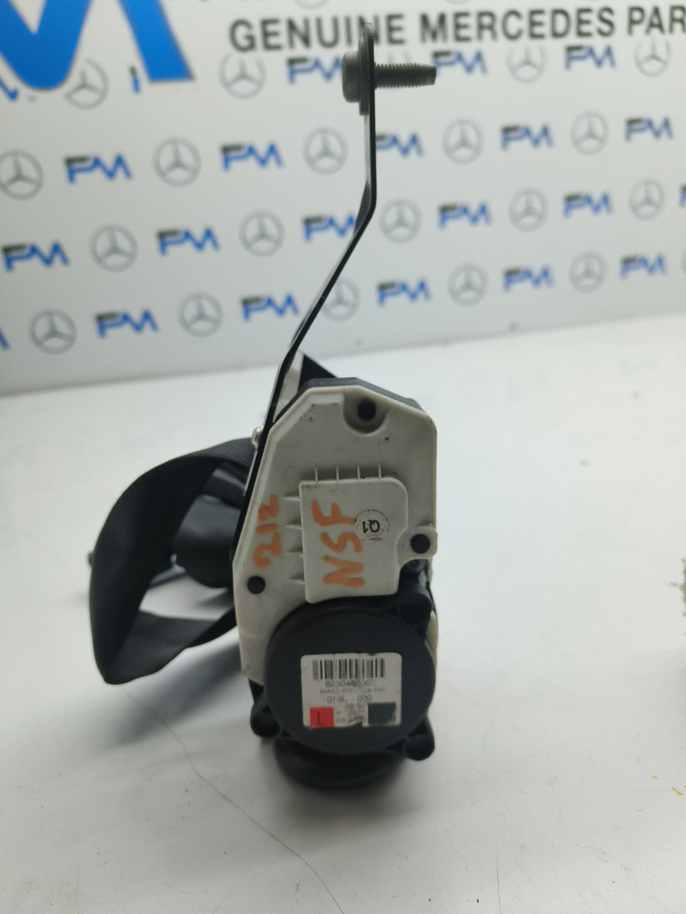 MERCEDES E CLASS W212  SEAT BELT FRONT LEFT PASSENGER SIDE A2128600786 FMS29 NSF
