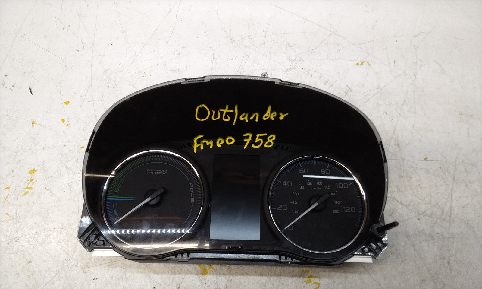 MITSUBISHI OUTLANDER 8100C544 SPEEDOMETER INSTRUMENT CLUSTER FM00758