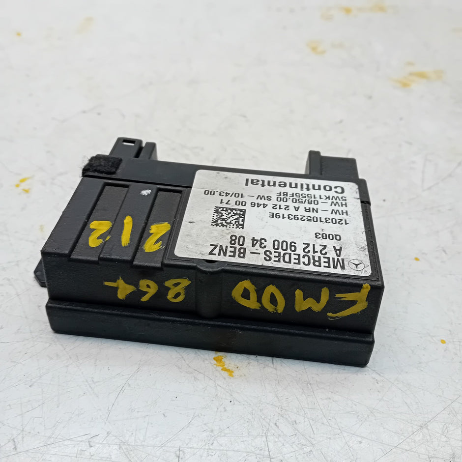Mercedes  E-CLASS W212 Fuel Pump Module Control Unit A2129003408 FM00864