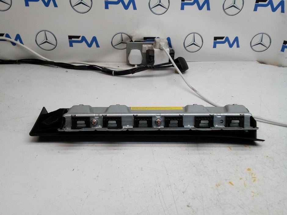 MERCEDES BENZ A-CLASS W176 O/S/F DRIVER SIDE KNEE AIRBAG FM00765