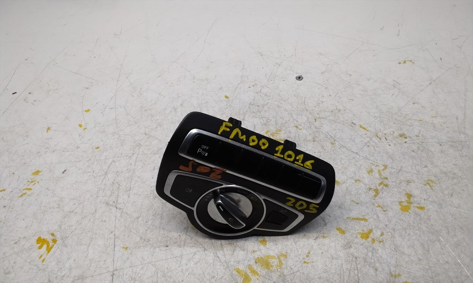 MERCEDES C-CLASS W205 HEADLIGHT CONTROL SWITCH 2014-2020 A2059057007 FM001016