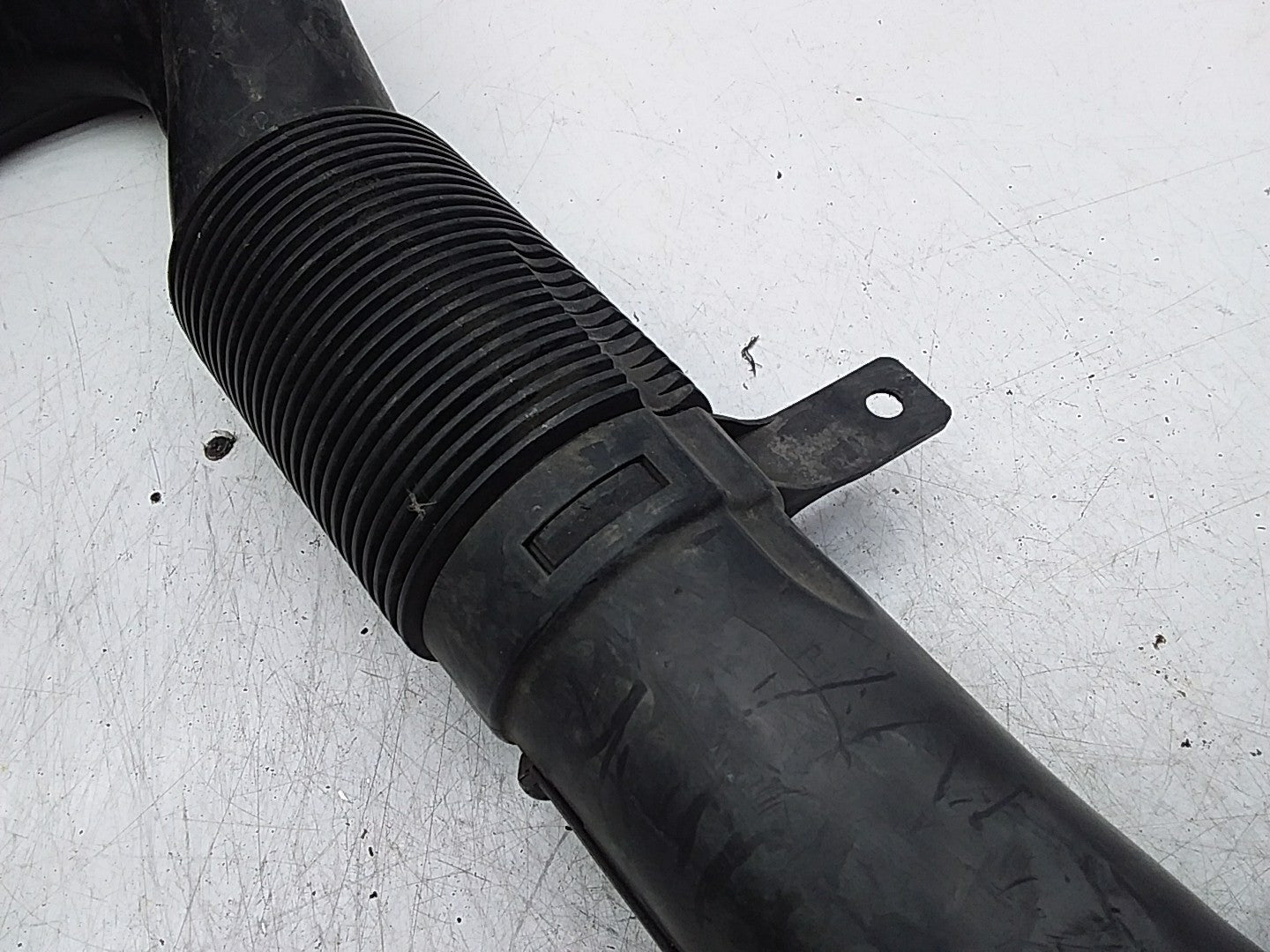 MERCEDES-BENZ E-CLASS A212 AIR INTAKE TUBE A6510903437 FMI01