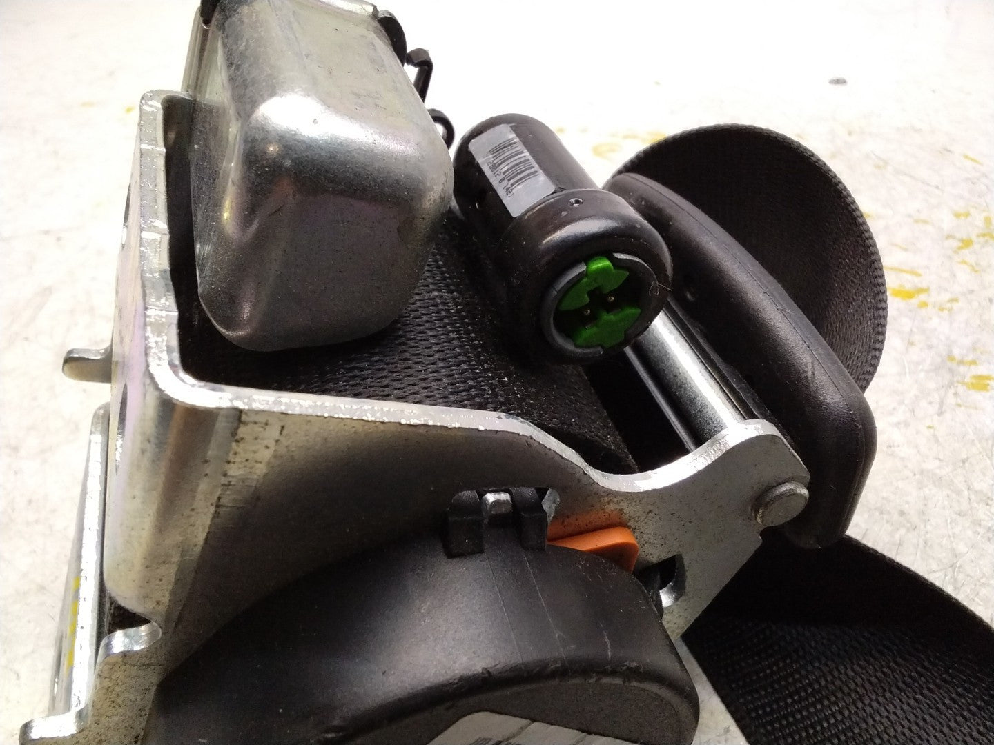 MERCEDES E CLASS SEAT BELT REAR RIGHT AND LEFT A2078602385 C207 FMS455 NSR OSR