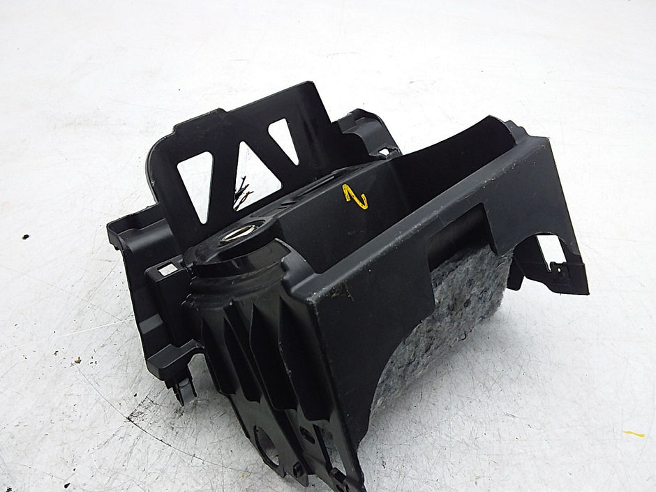 MITSUBISHI OUTLANDER CENTRE DASH STORAGE 8637B421 FMK28