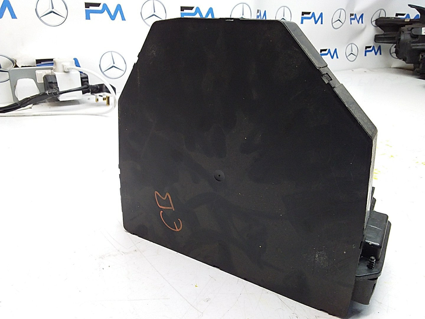Mercedes E-CLASS W212 Fuse  Box RELAY A2129004025 FMF90
