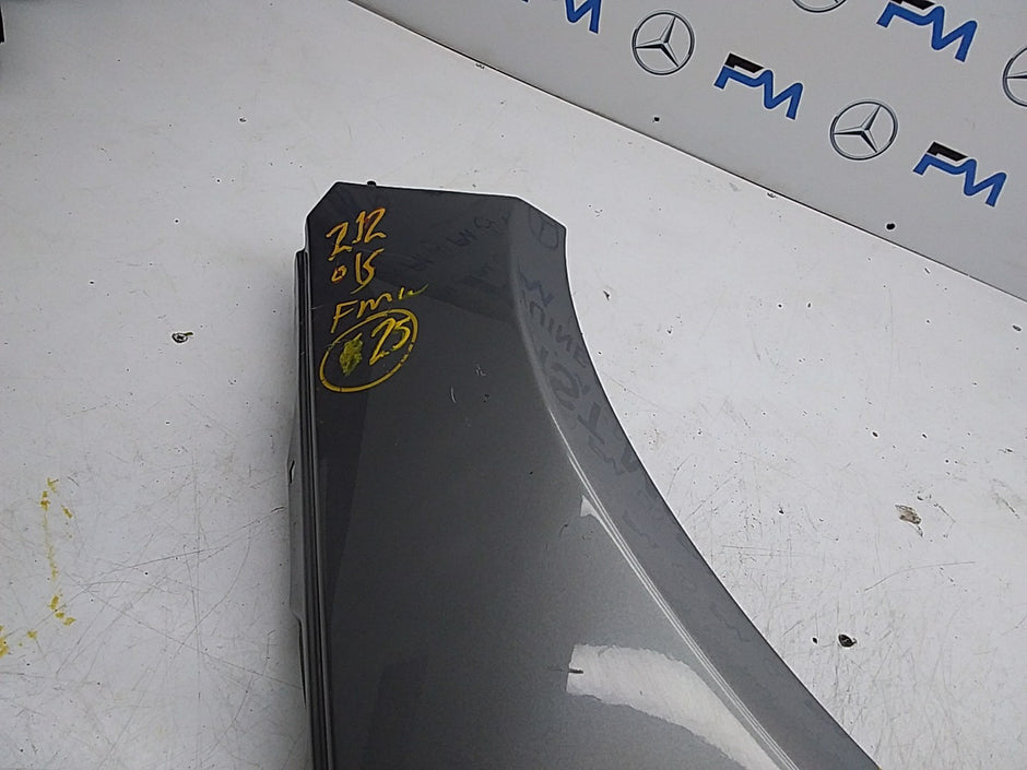 MERCEDES  E-CLASS W212 OS RIGHT DRIVER SIDE WINGS FMW25 A2128610201