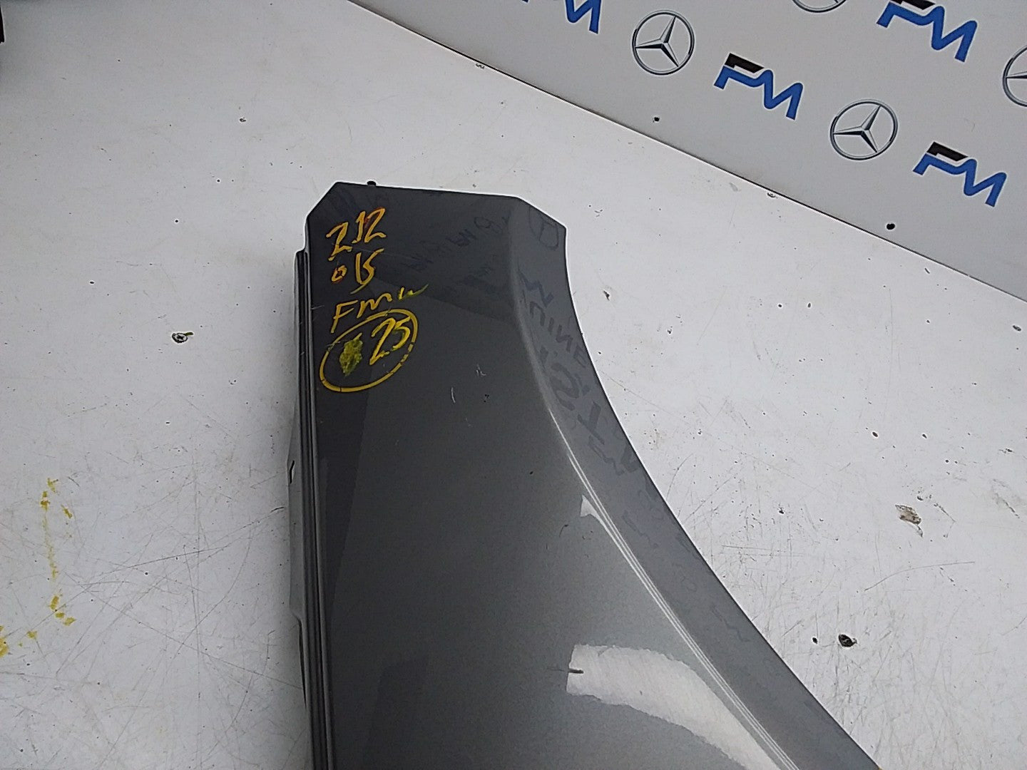 MERCEDES  E-CLASS W212 OS RIGHT DRIVER SIDE WINGS FMW25 A2128610201