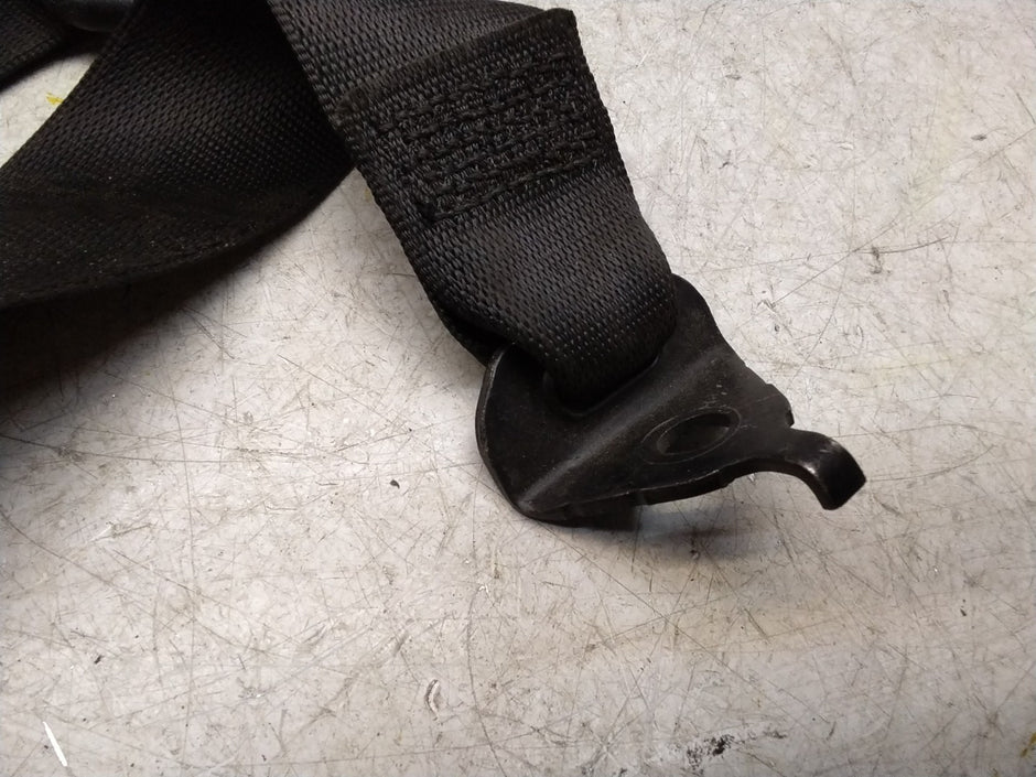 MERCEDES GLE W166 SEAT BELT REAR RIGHT DRIVER SIDE A1668603285 FMS368 OSR
