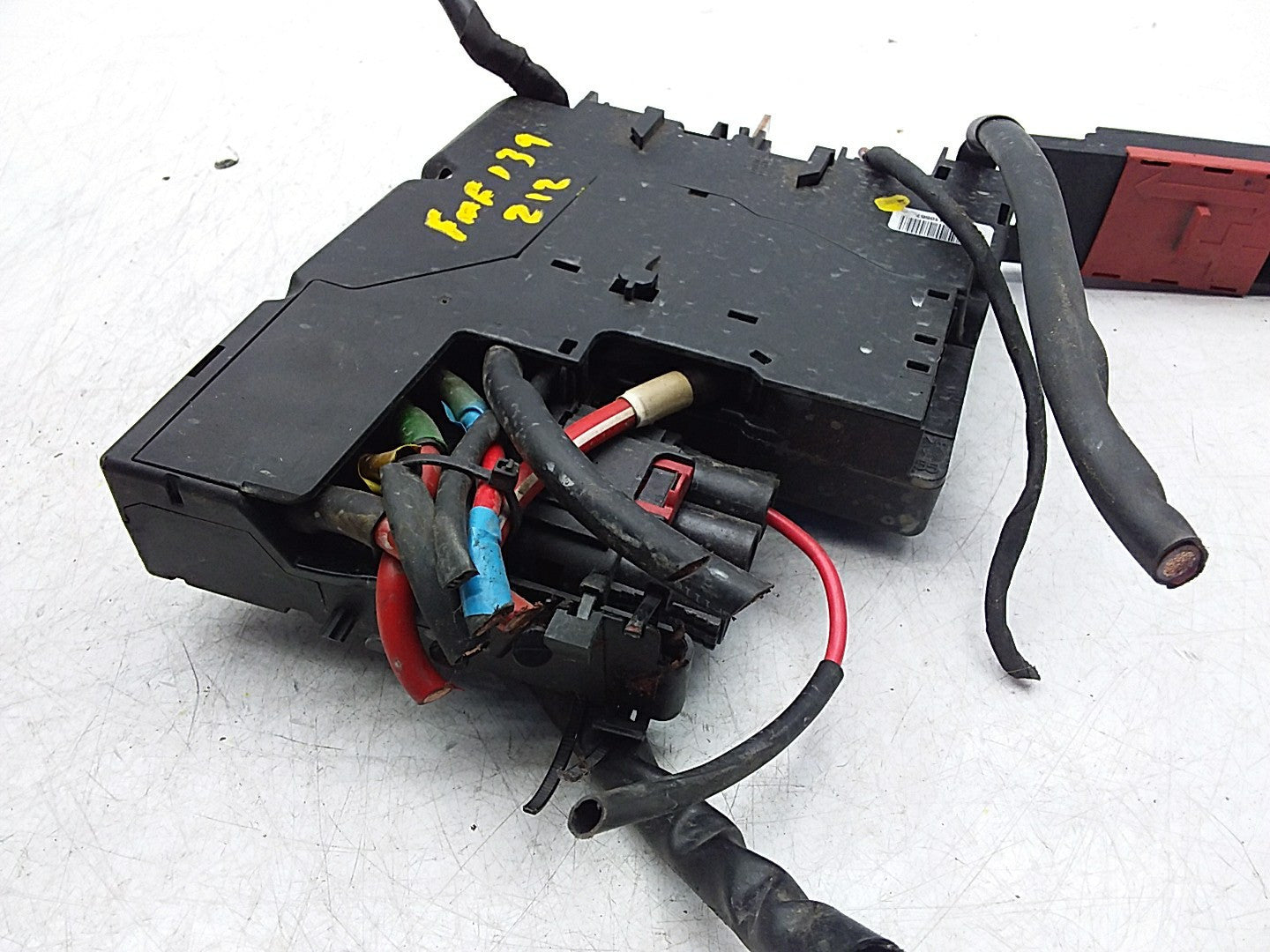Mercedes E-CLASS 2009 W212 Fuse Relay Junction Box A2125400581 FMF139