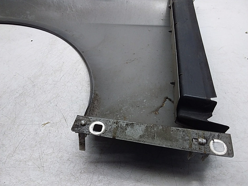 MERCEDES  E-CLASS W212 OS RIGHT DRIVER SIDE WINGS FMW25 A2128610201