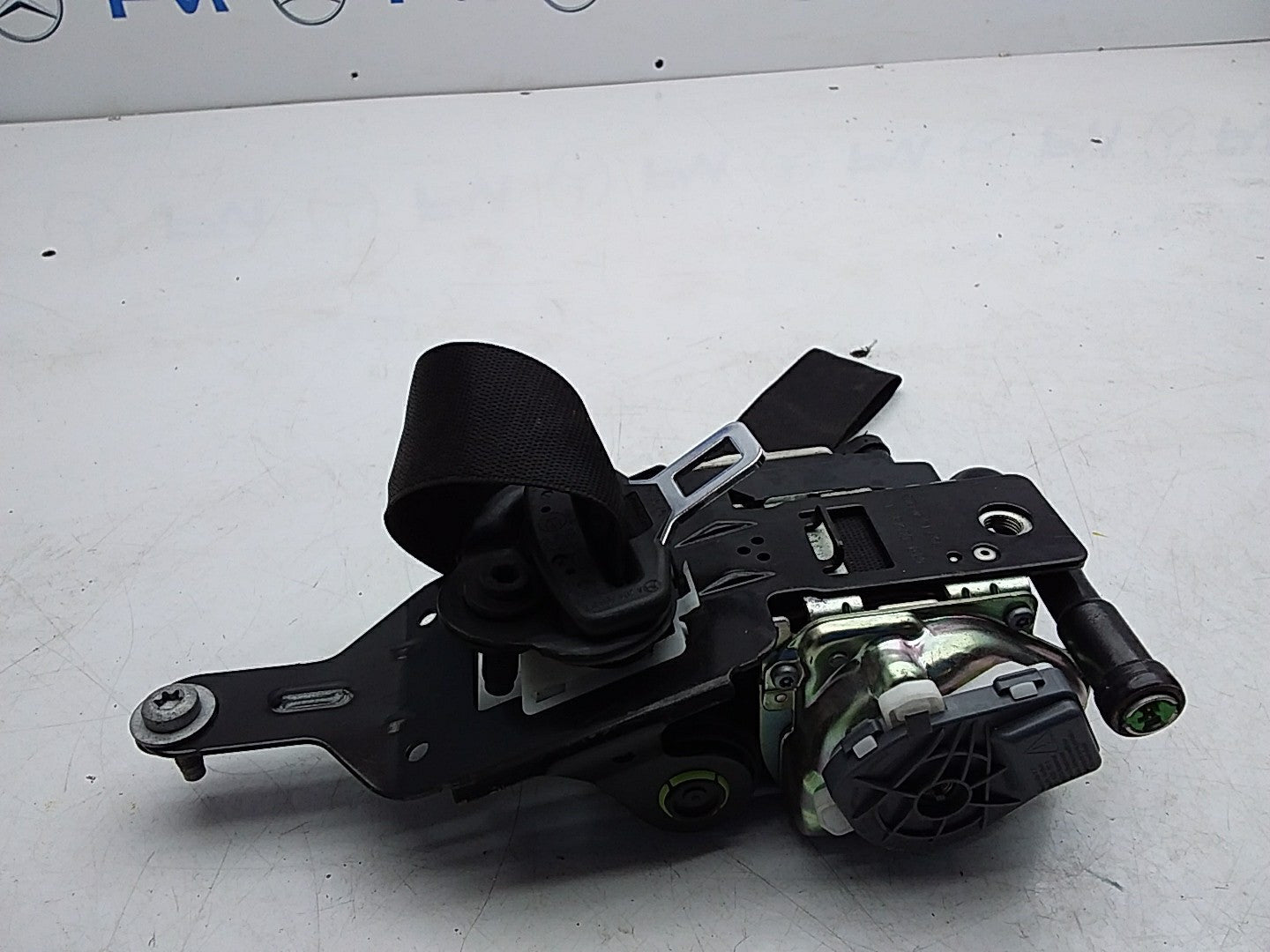 MERCEDES C-CLASS W204 SEAT BELT FRONT LEFT PASSENGER SIDE A2048601985 FMS214 NSF