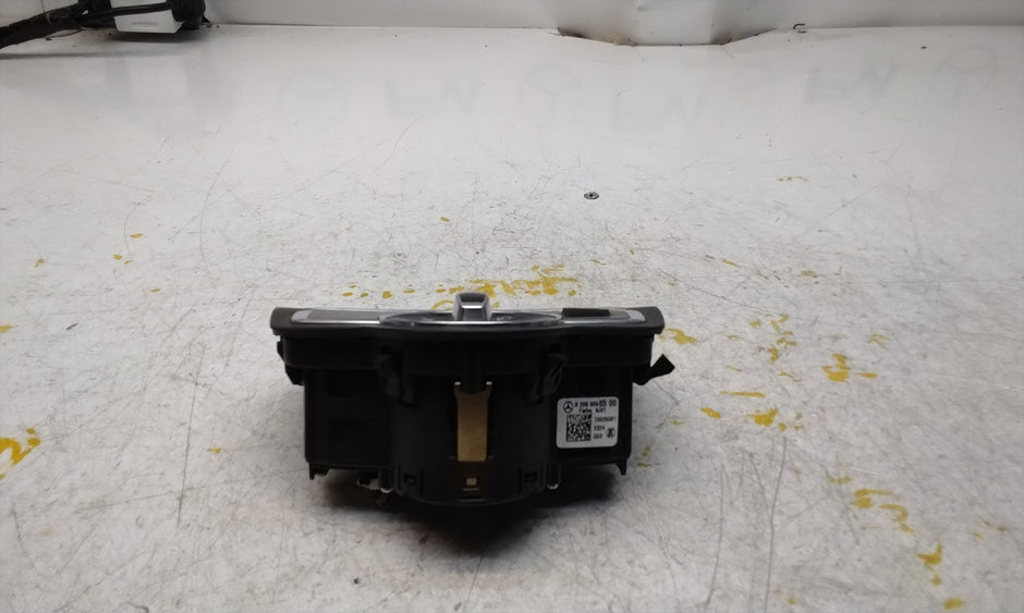 MERCEDES C-CLASS W205 HEADLIGHT CONTROL SWITCH 2014-2020 A2059056500 FM001019