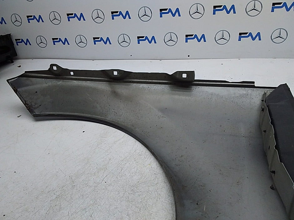 MERCEDES  E-CLASS W212 OS RIGHT DRIVER SIDE WINGS FMW21 2009 ONWARDS 
