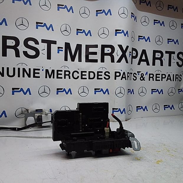 MERCEDES C-CLASS W204  FUSE  BOX RELAY A2049060205 FMF102